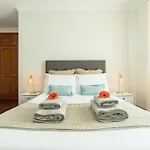 Apartamento Netos - By Wehost